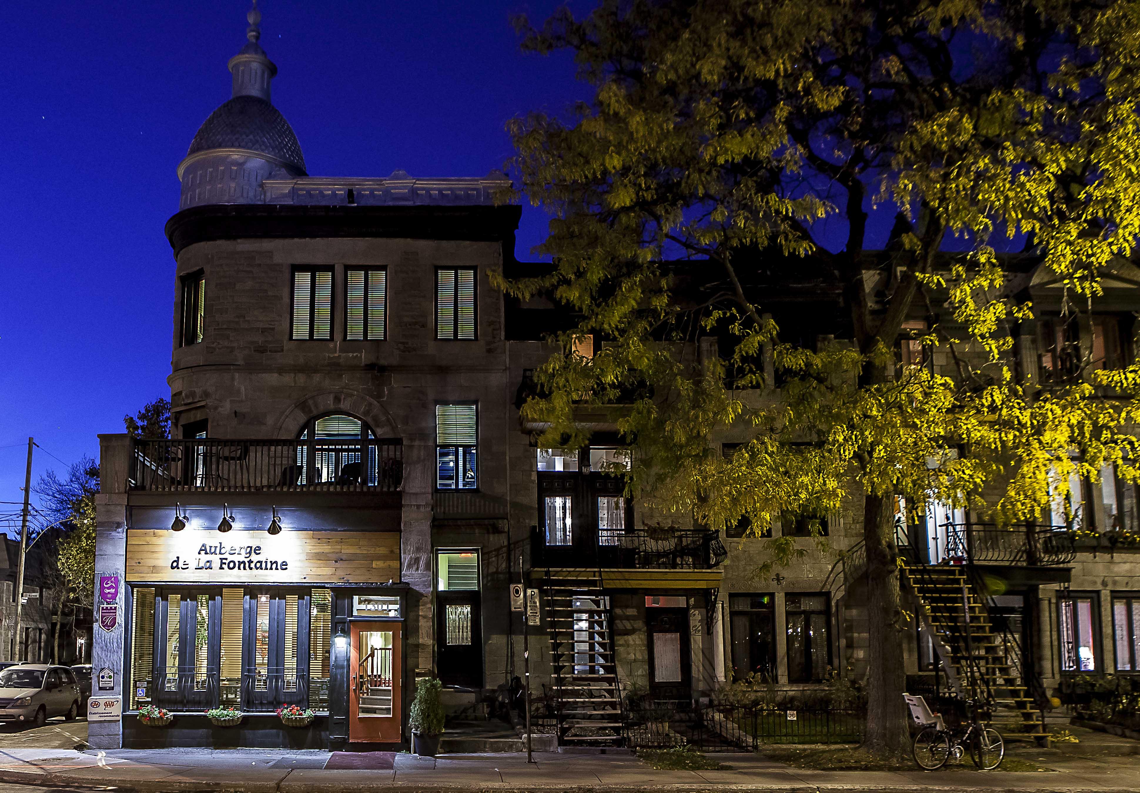 Auberge De La Fontaine Монреаль Экстерьер фото